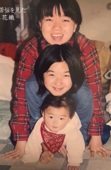 坂本花織、３姉妹の画像